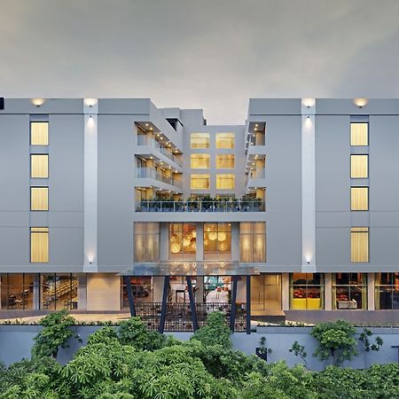 Zone By The Park Raipur Hotel Exterior photo